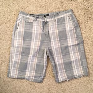 Men’s 34 DKNY plaid shorts